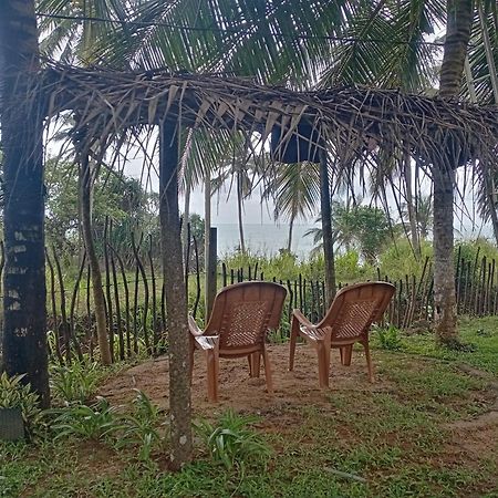 Tehan Homestay Dikwella Esterno foto