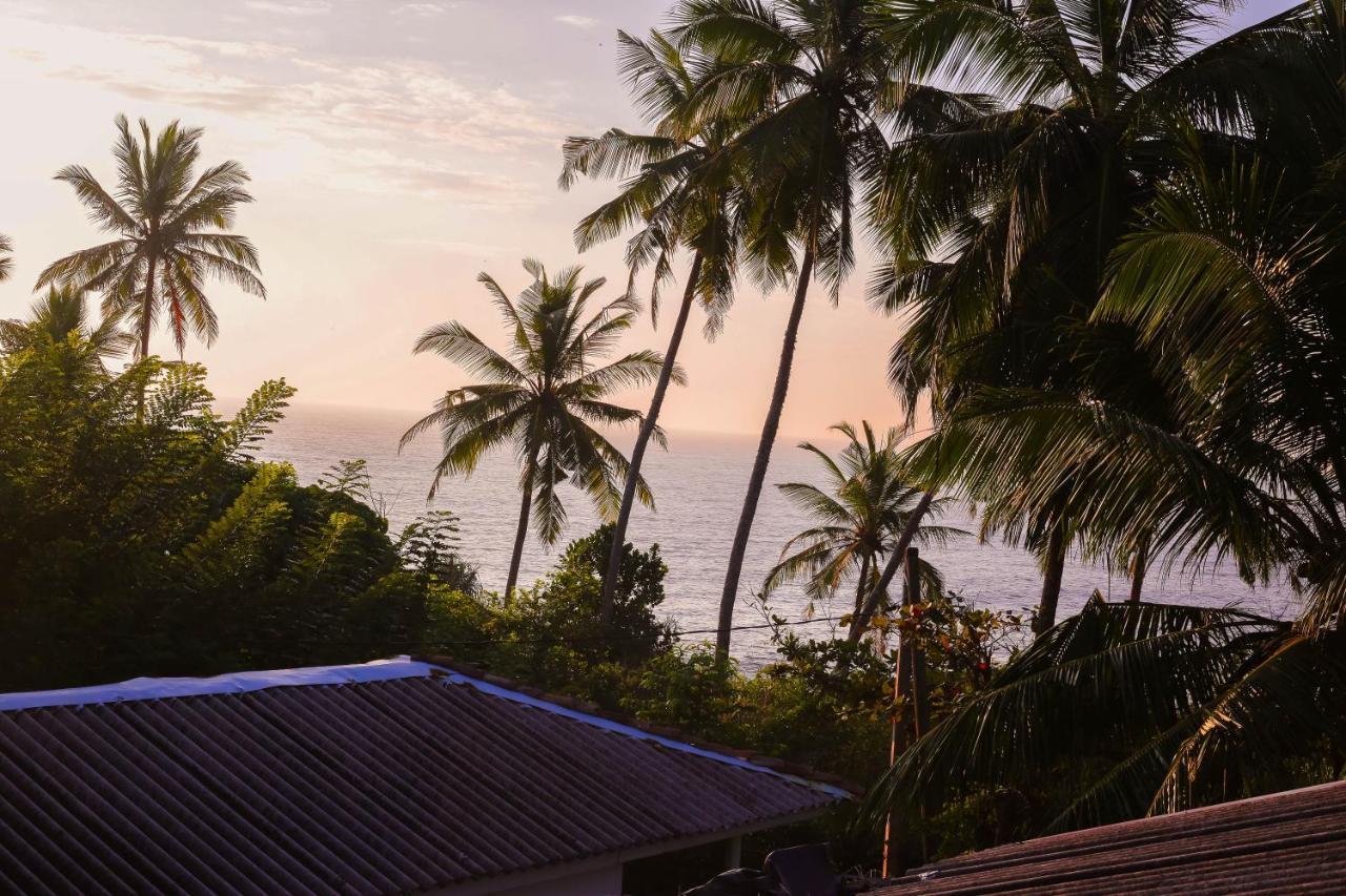 Tehan Homestay Dikwella Esterno foto